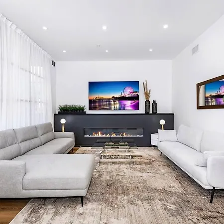 Appartamento 4Br Modern & Spacious Townhouse W/ Free Parking